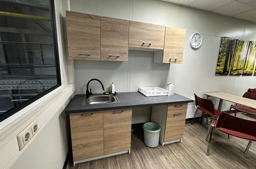 Tomáš Petrák Facility - instalace kuchyně