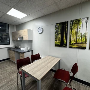 Tomáš Petrák Facility - instalace kuchyně