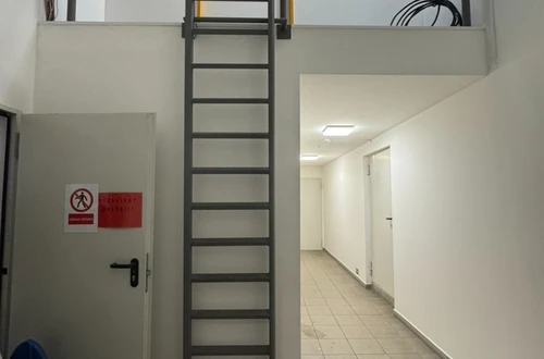 Tomáš Petrák Facility - rekonstrukce podesty 1